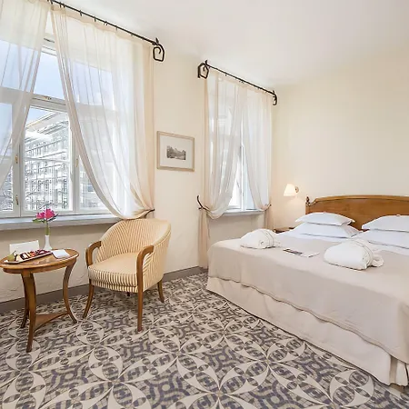 Rixwell Collection Savoy Boutique 4*