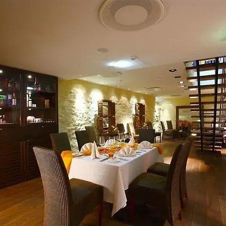 Otel Rixwell Collection Savoy Boutique 4*