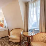 Hotel Rixwell Collection Savoy Boutique 4*