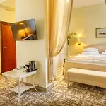 Hotel Rixwell Collection Savoy Boutique 4*