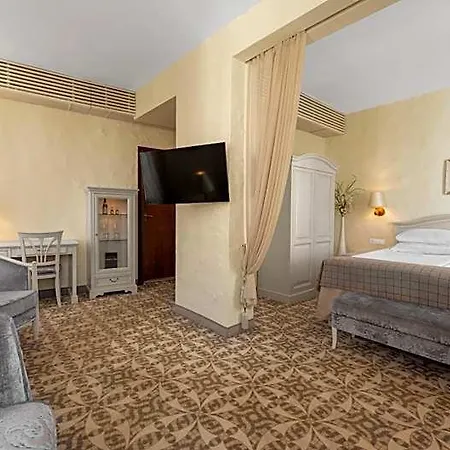 Rixwell Collection Savoy Boutique 4*