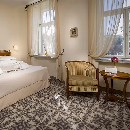 Rixwell Collection Savoy Boutique Hotel 4*