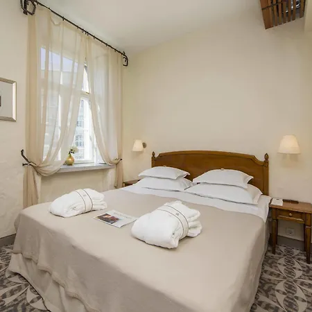 Hotel Rixwell Collection Savoy Boutique 4*