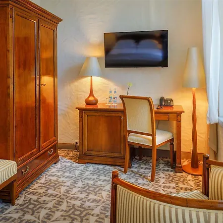 Rixwell Collection Savoy Boutique 4* تالين