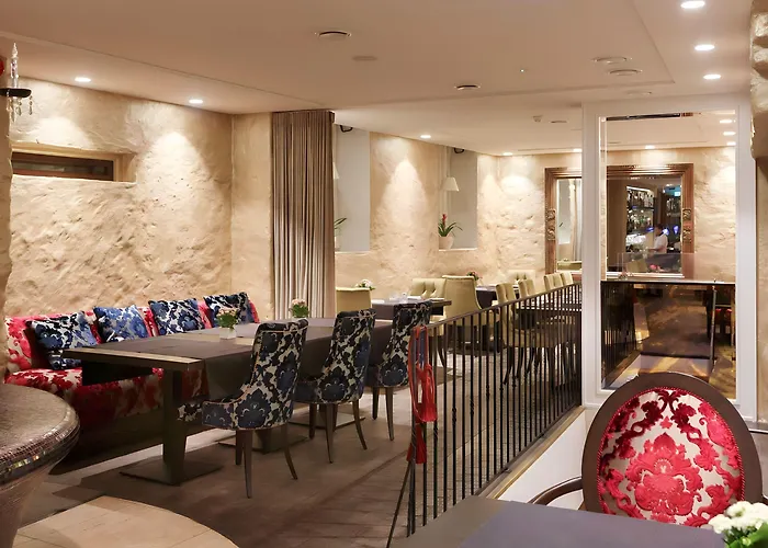 מלון Rixwell Collection Savoy Boutique 4*