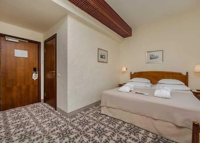 מלון Rixwell Collection Savoy Boutique