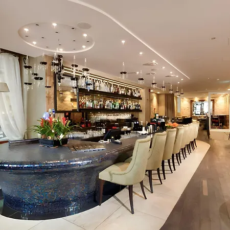 Rixwell Collection Savoy Boutique Hotell 4*