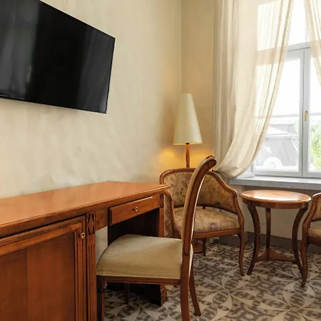 Rixwell Collection Savoy Boutique Hotell 4*