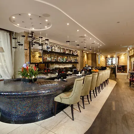 Rixwell Collection Savoy Boutique Hotell 4*